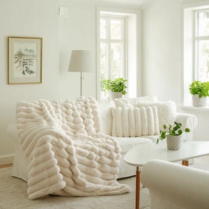 Liny Huopa Ivory